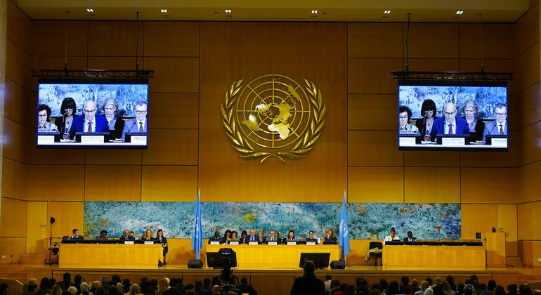 El Alto Comisionado de las Naciones Unidas para los Derechos Humanos, Volker Türk, se dirige al Consejo de Derechos Humanos en Ginebra.